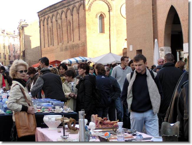 Clicca per scorrere le foto originali ingrandite