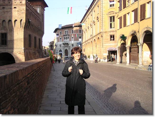 Clicca per scorrere le foto originali ingrandite