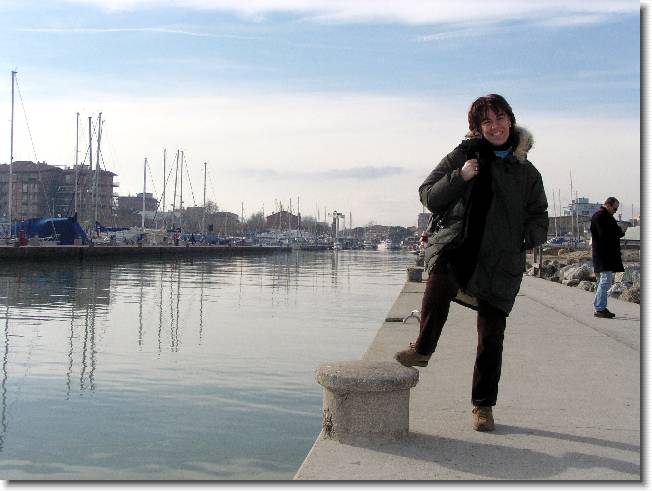 Clicca per scorrere le foto originali ingrandite