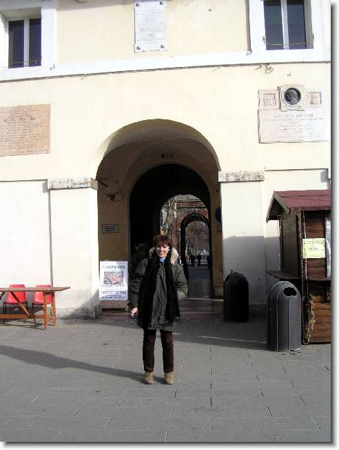 Clicca per scorrere le foto originali ingrandite