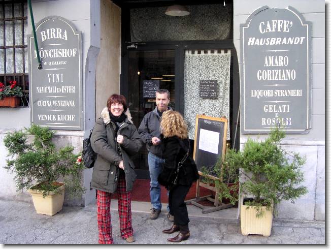 Clicca per scorrere le foto originali ingrandite