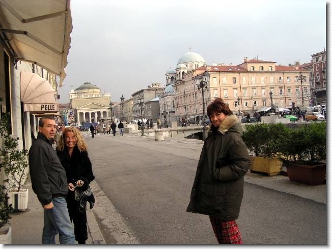 Clicca per scorrere le foto originali ingrandite