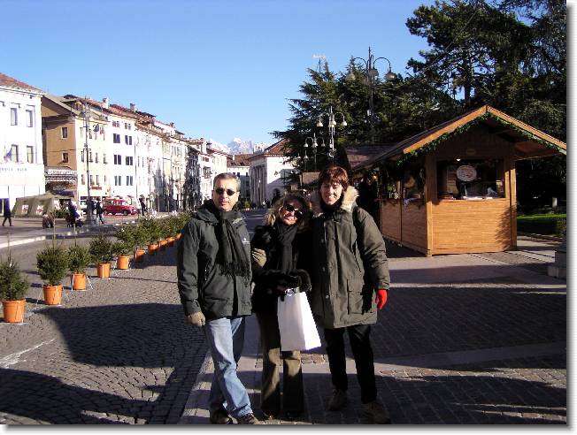 Clicca per scorrere le foto originali ingrandite