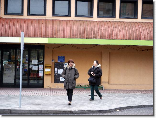 Clicca per scorrere le foto originali ingrandite
