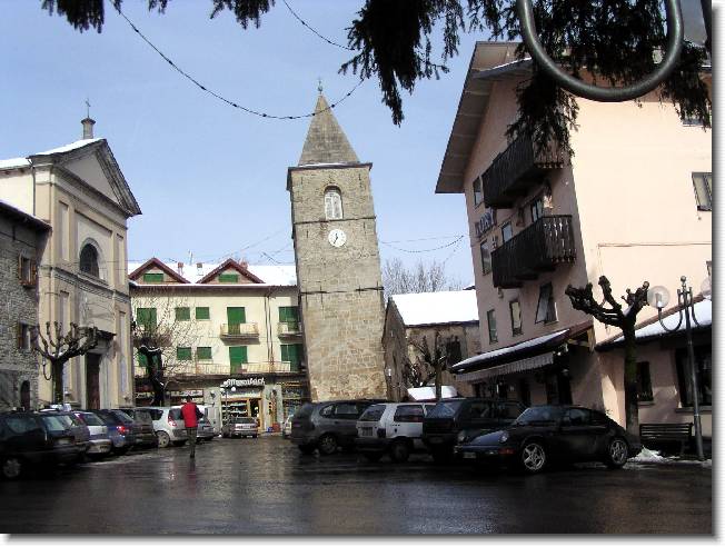 Clicca per scorrere le foto originali ingrandite