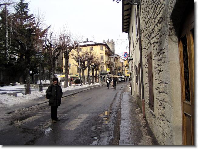 Clicca per scorrere le foto originali ingrandite