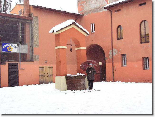 Clicca per scorrere le foto originali ingrandite