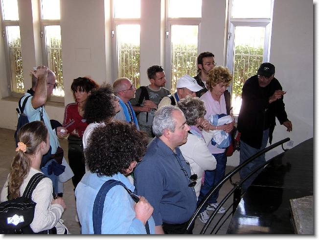 Clicca per scorrere le foto originali ingrandite