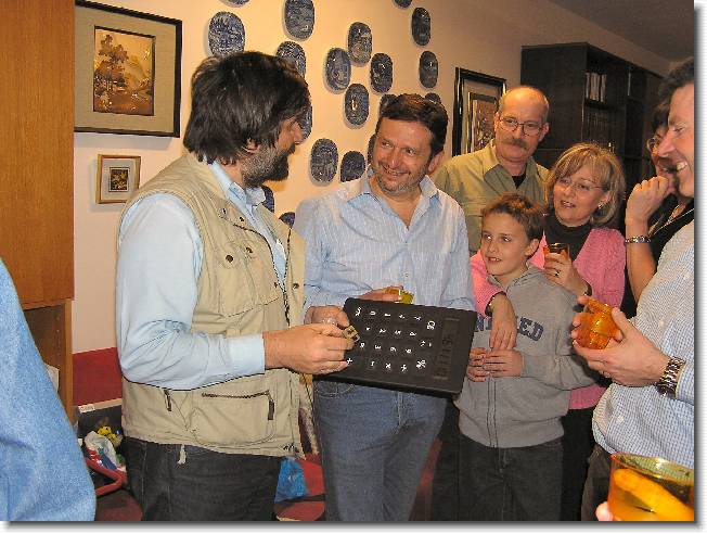 Clicca per scorrere le foto originali ingrandite