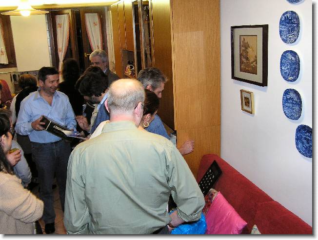 Clicca per scorrere le foto originali ingrandite