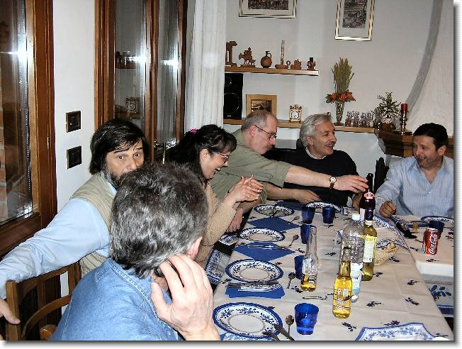 Clicca per scorrere le foto originali ingrandite