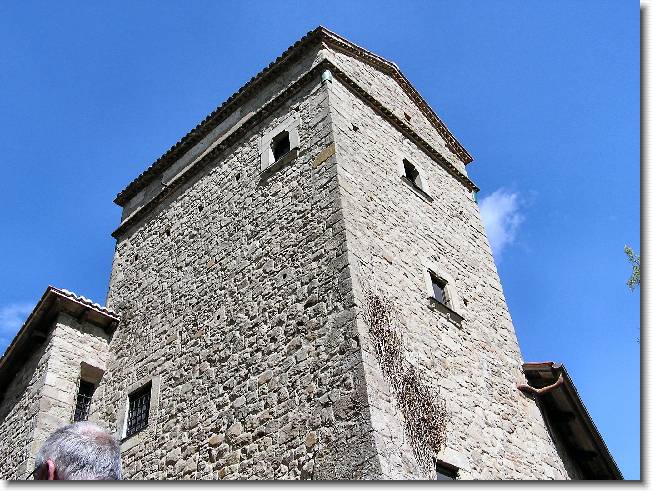 Clicca per scorrere le foto originali ingrandite