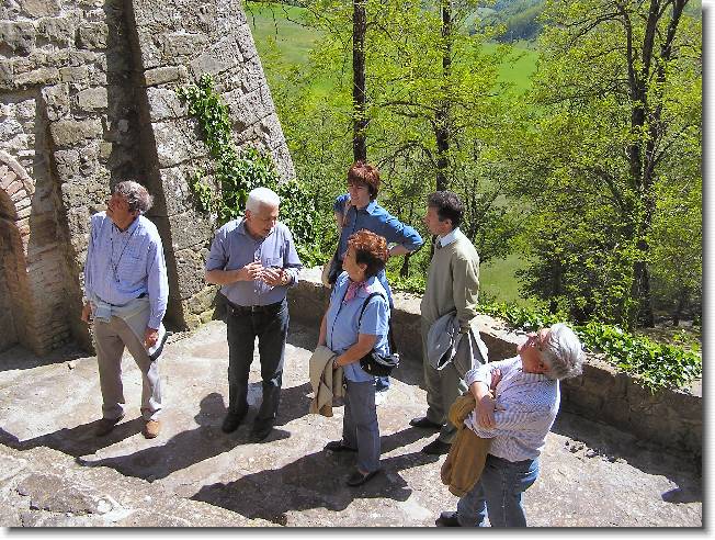 Clicca per scorrere le foto originali ingrandite