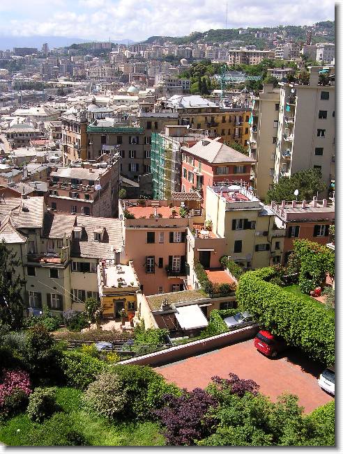 Clicca per scorrere le foto originali ingrandite