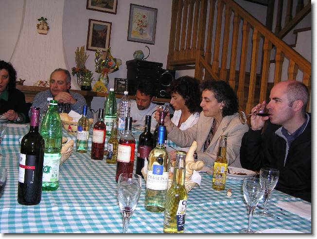 Clicca per scorrere le foto originali ingrandite