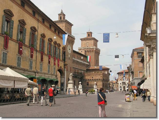 Clicca per scorrere le foto originali ingrandite
