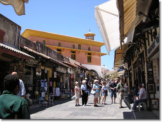 Clicca per scorrere le foto originali ingrandite