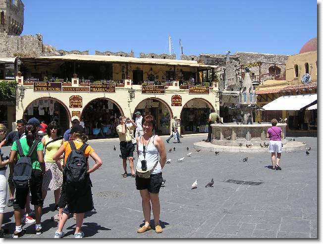 Clicca per scorrere le foto originali ingrandite