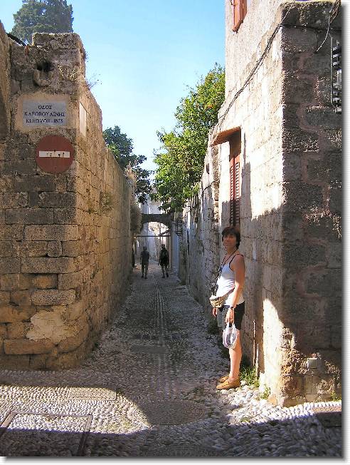 Clicca per scorrere le foto originali ingrandite