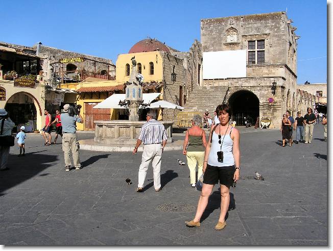 Clicca per scorrere le foto originali ingrandite