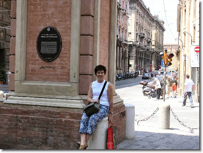 Clicca per scorrere le foto originali ingrandite