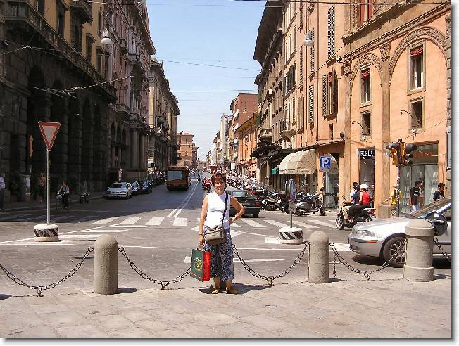 Clicca per scorrere le foto originali ingrandite
