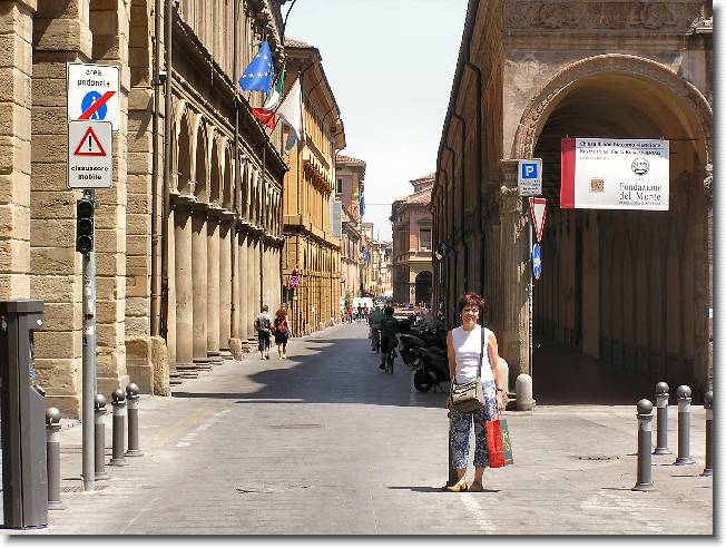 Clicca per scorrere le foto originali ingrandite