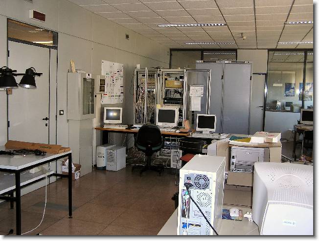 Clicca per scorrere le foto originali ingrandite