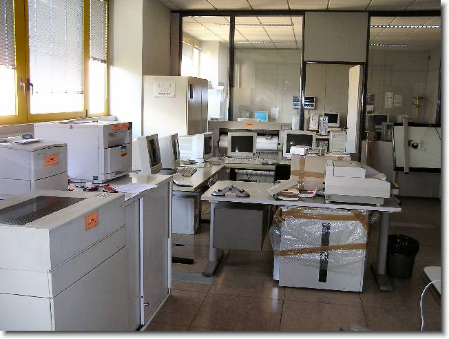 Clicca per scorrere le foto originali ingrandite