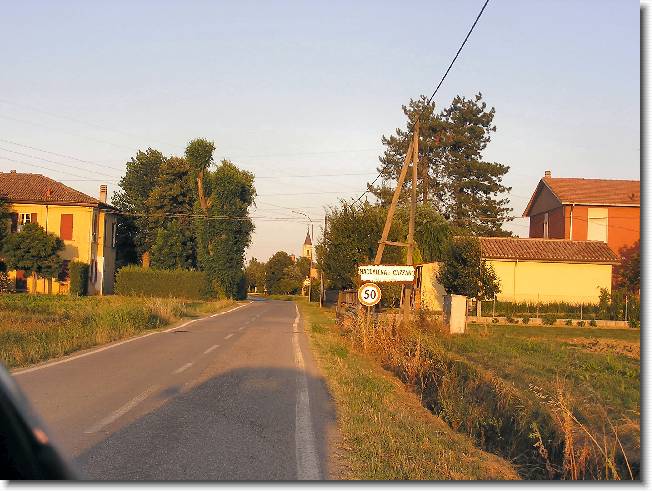 Clicca per scorrere le foto originali ingrandite