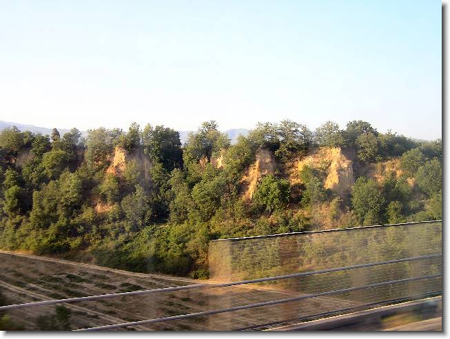 Clicca per scorrere le foto originali ingrandite