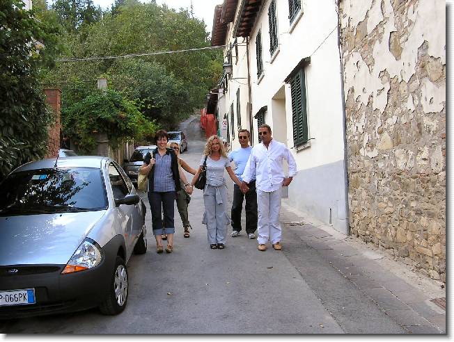 Clicca per scorrere le foto originali ingrandite