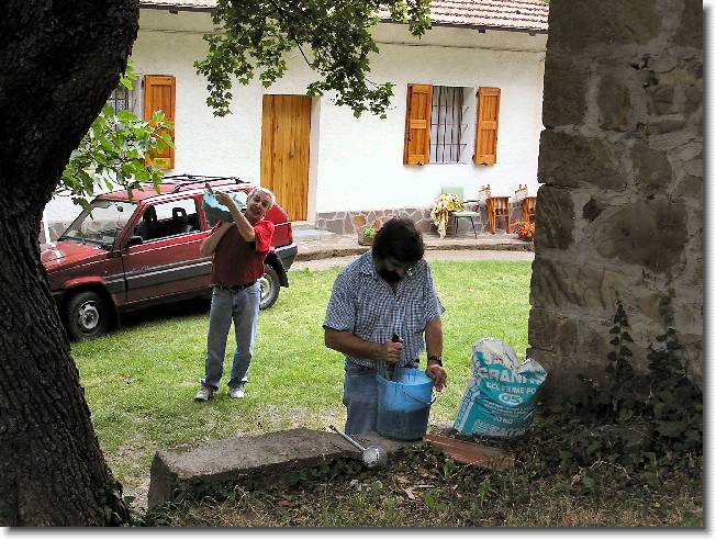 Clicca per scorrere le foto originali ingrandite