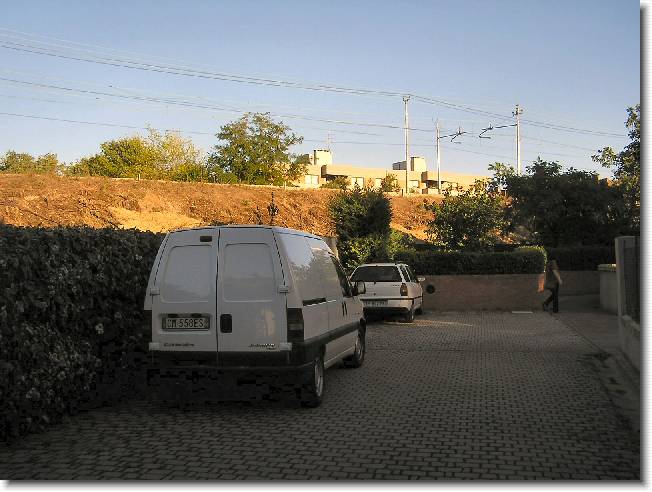 Clicca per scorrere le foto originali ingrandite