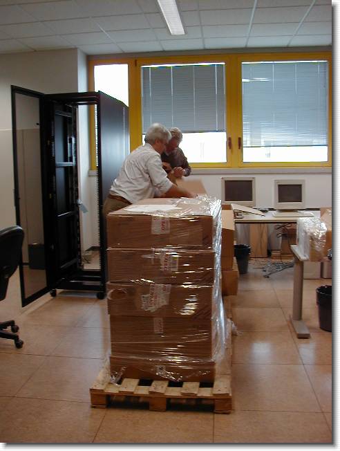 Clicca per scorrere le foto originali ingrandite