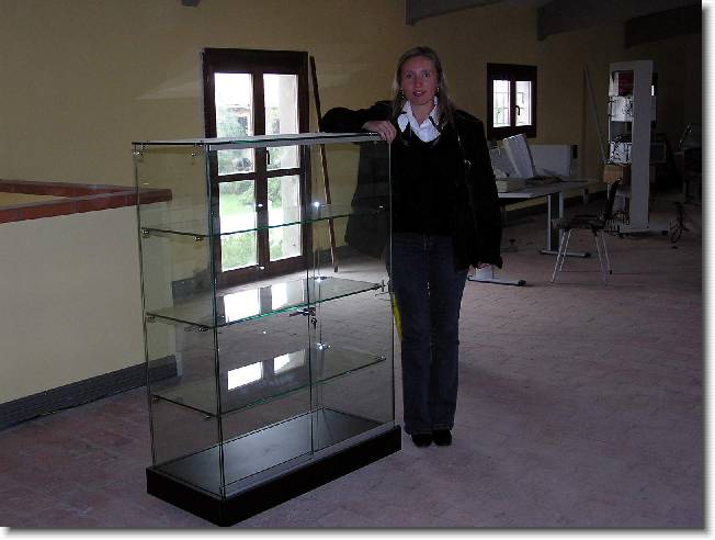 Clicca per scorrere le foto originali ingrandite