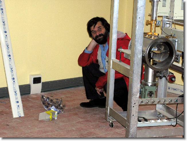 Clicca per scorrere le foto originali ingrandite