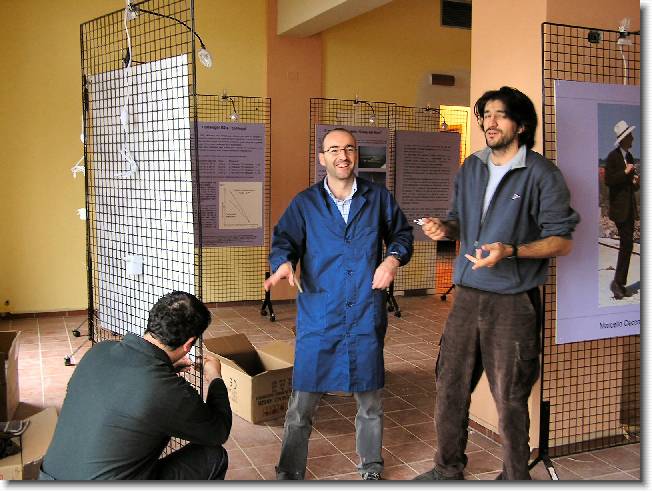 Clicca per scorrere le foto originali ingrandite
