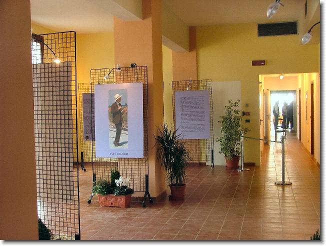 Clicca per scorrere le foto originali ingrandite