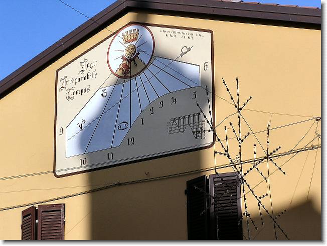 Clicca per scorrere le foto originali ingrandite