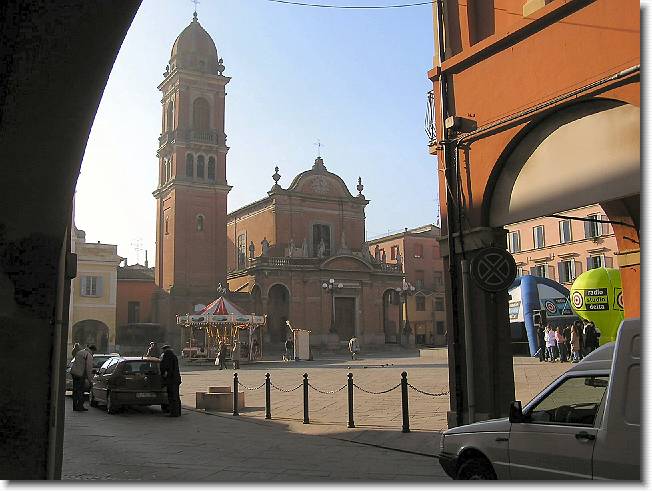Clicca per scorrere le foto originali ingrandite