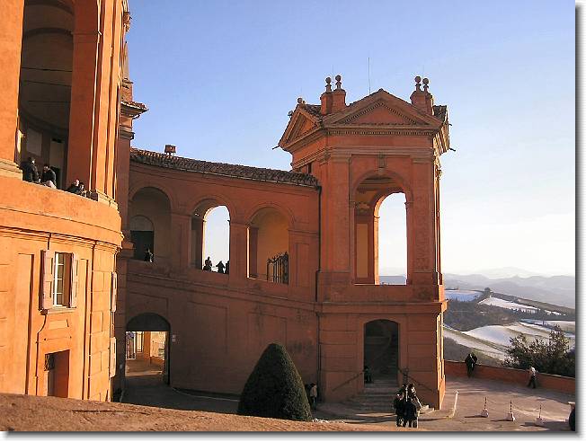 Clicca per scorrere le foto originali ingrandite