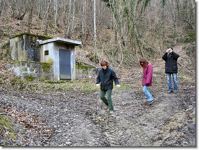 Clicca per scorrere le foto originali ingrandite