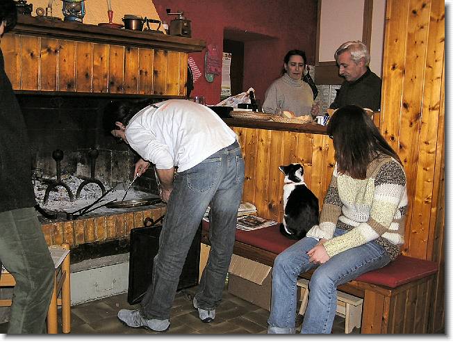 Clicca per scorrere le foto originali ingrandite