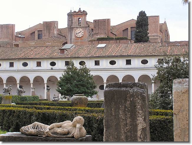 Clicca per scorrere le foto originali ingrandite
