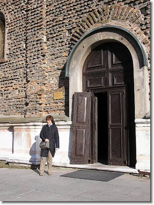 Clicca per scorrere le foto originali ingrandite