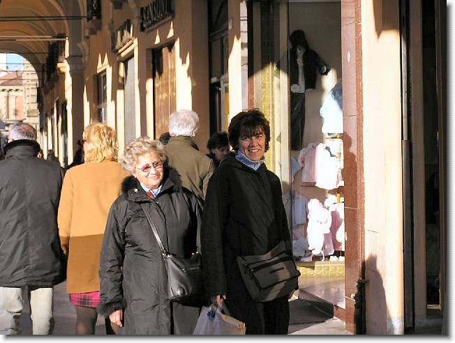 Clicca per scorrere le foto originali ingrandite