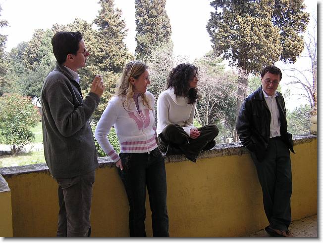Clicca per scorrere le foto originali ingrandite