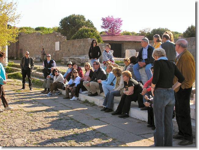 Clicca per scorrere le foto originali ingrandite