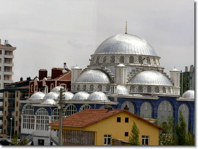 Clicca per scorrere le foto originali ingrandite